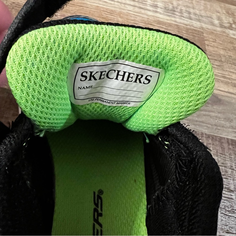 NWOT Skechers Slip On Sneakers - Picture 5 of 6